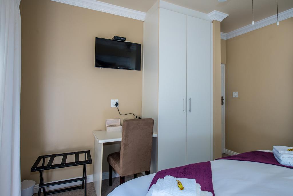 Guesthouse De Tijger Lodge Parow Ngoại thất bức ảnh